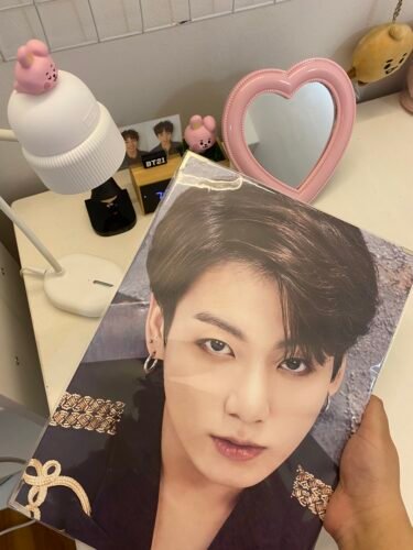 JungKook Official Premium Photos [Pre-Luv] photo review