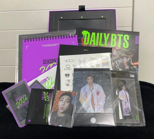 BTS 2022 Season's Greetings DVD photo review