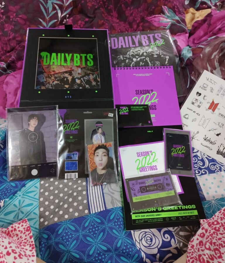 BTS 2022 Season's Greetings DVD photo review