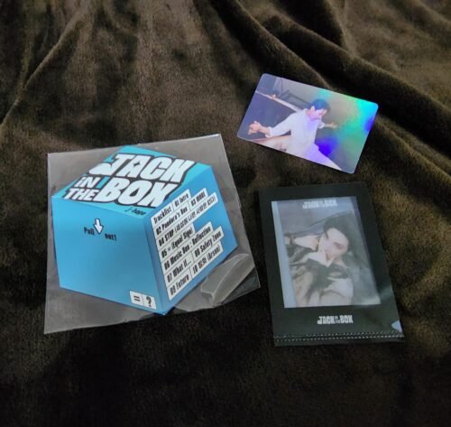 JHOPE- Jack In The Box photo review