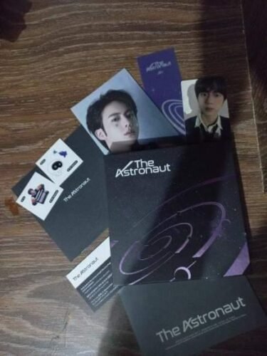 JIN - The Astronaut photo review